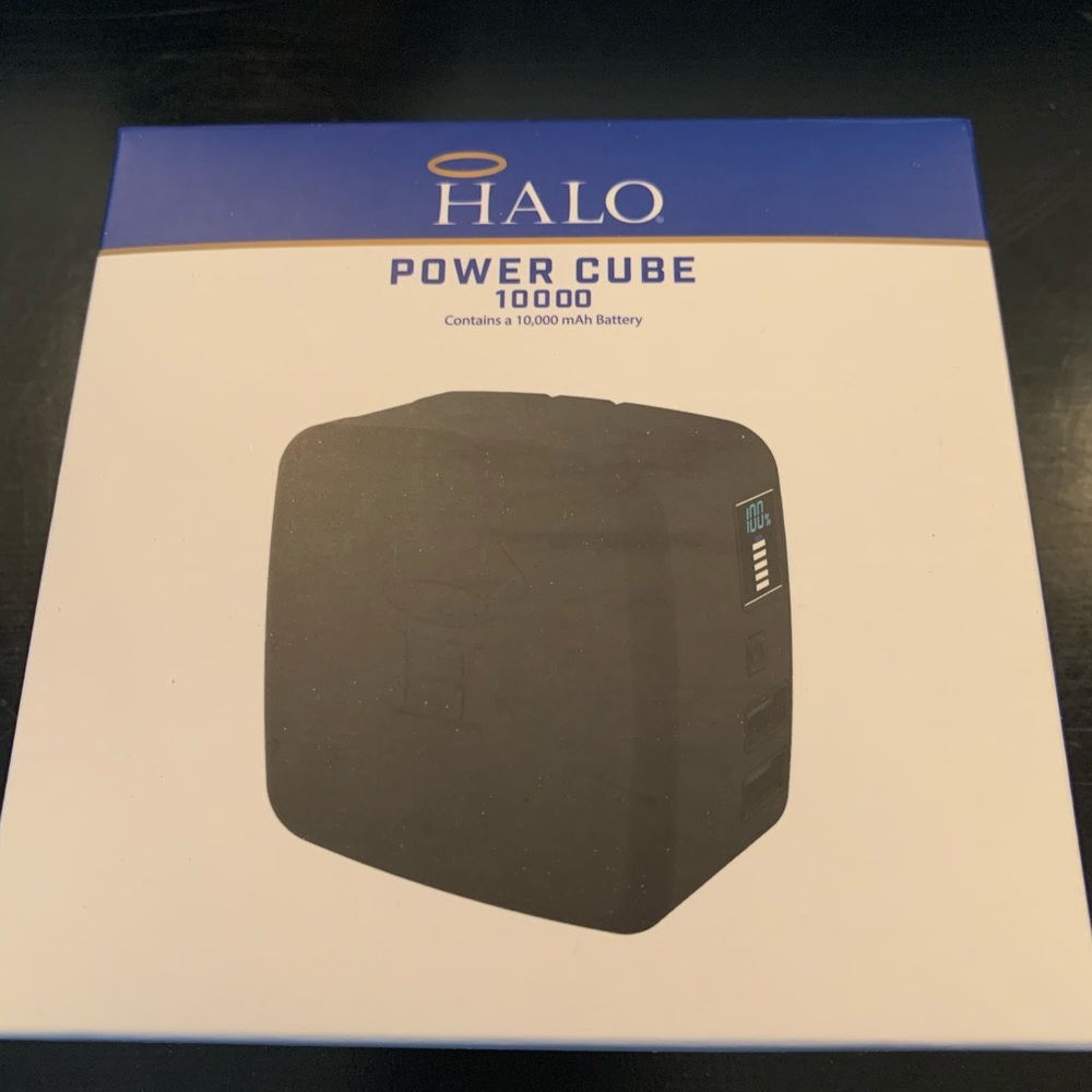 NWT!!! Portable Power Cube Charger